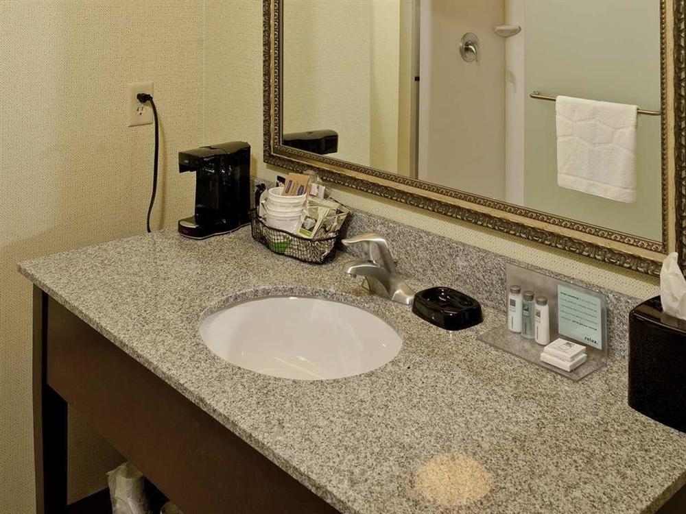 Hampton Inn Ауґуста Номер фото