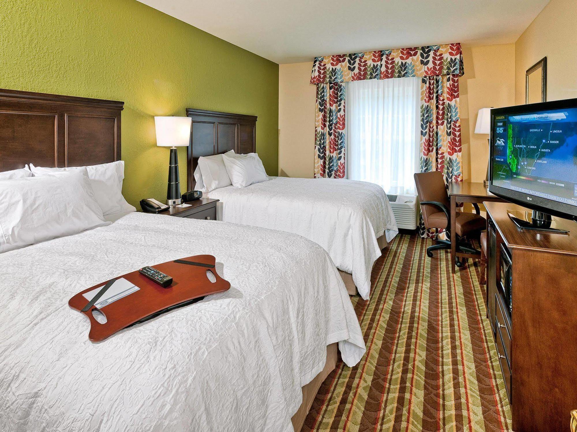 Hampton Inn Ауґуста Номер фото